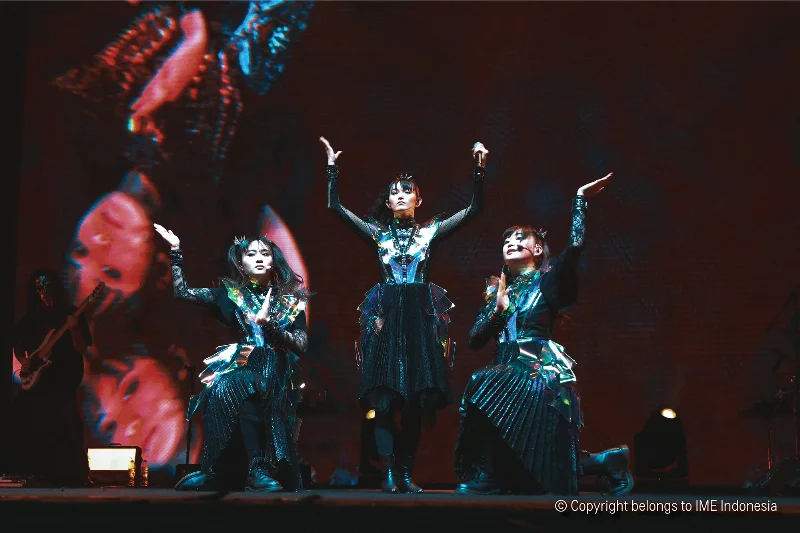 Poster Hipnosis Massal Konser Epik BABYMETAL di Jakarta