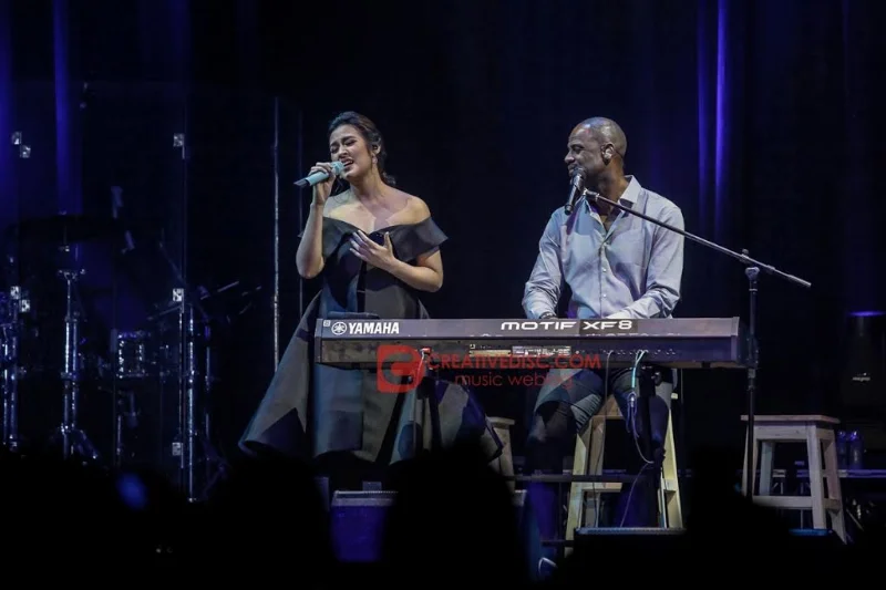 Poster Alunan Lagu-Lagu Nostalgia Brian McKnight & Boys II Men Pada The 90’s Soul Ace