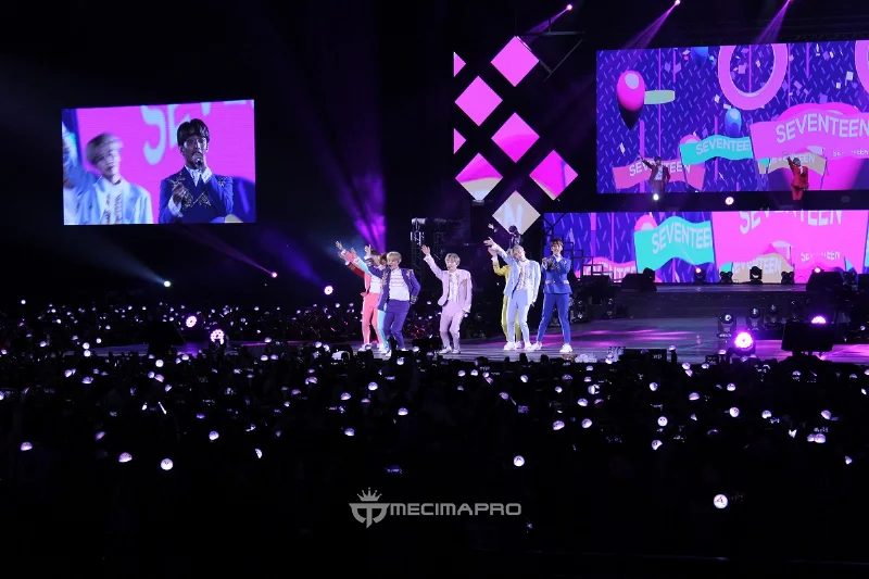 Poster Konser ‘Diamond Edge’ SEVENTEEN yang Keren Banget