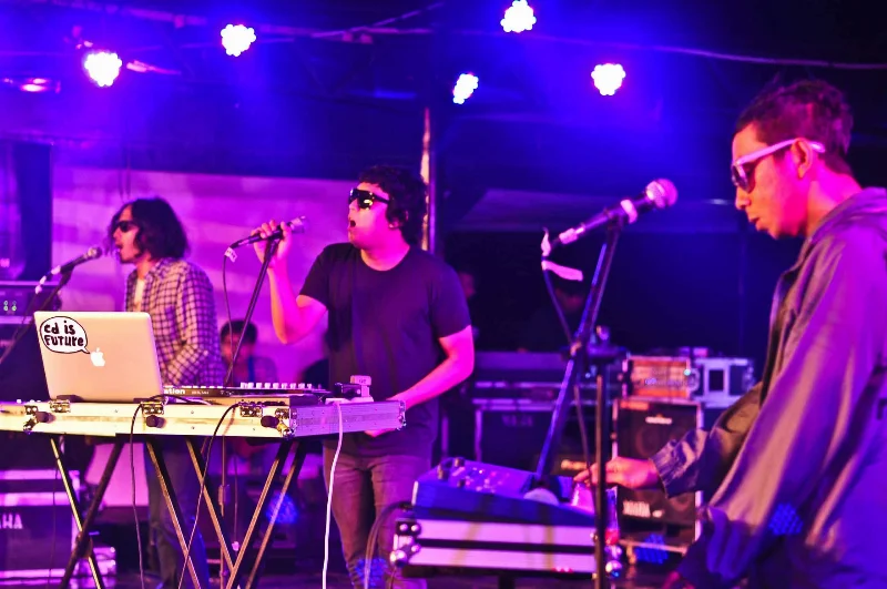 Poster Road To Soundrenaline 2014: A Perfect Warming Up