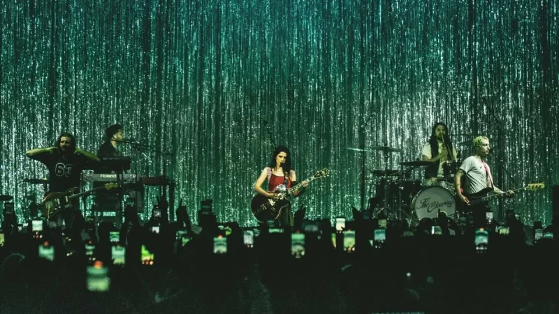 Poster Wolf Alice Menyapu dan Membersihkan Jakarta Untuk Pertama Kalinya